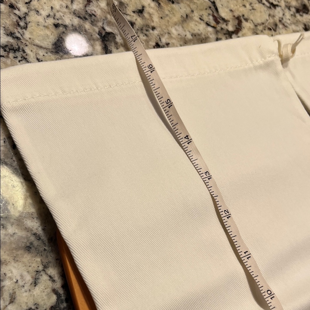 Salvatore Ferragamo Cream Dust Bag with Black Logo - Picture 6 of 6